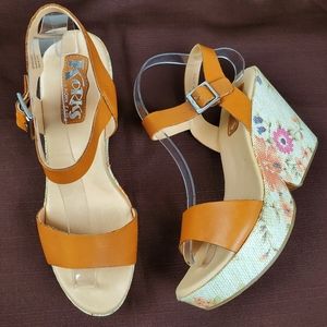 KORK-EASE Nancy Leather Platform Wedge Sandals 9